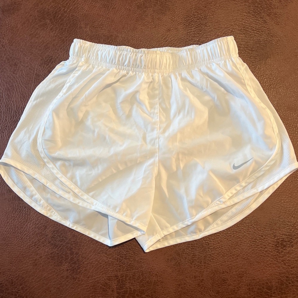 Nike Dri-FIT Running Shorts Womens XS White Mesh Athletic Training Workout 3"
